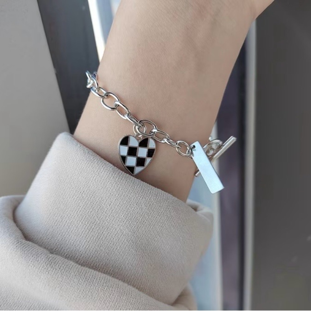 NEW - checkered heart charm bracelet, chain bracelet w/ charm, heart jewelry - Picture 3 of 3